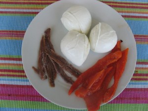 insalata-di-pasta-mozzarella-alici-e-peperoni